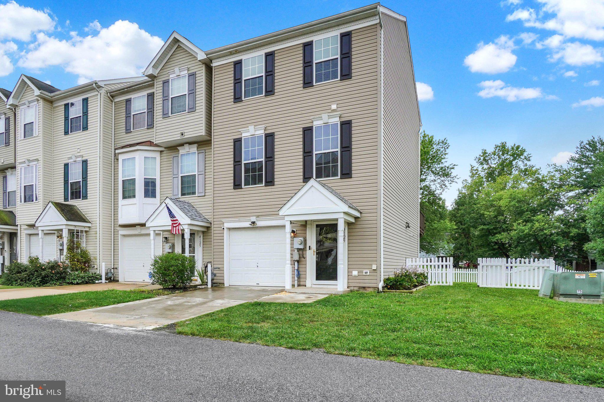 4129 STRAWBRIDGE COURT