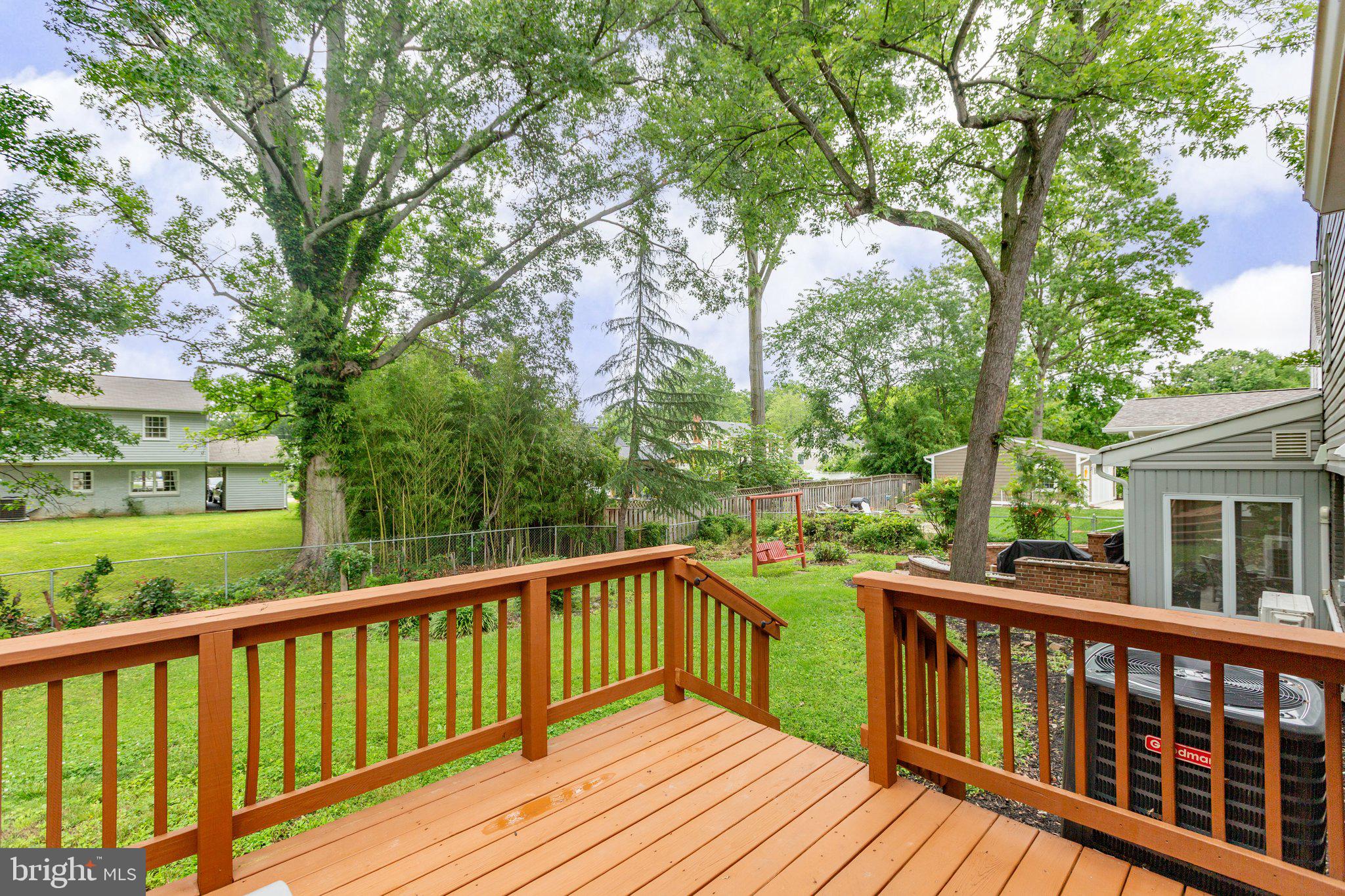 WAYNEWOOD - Residential