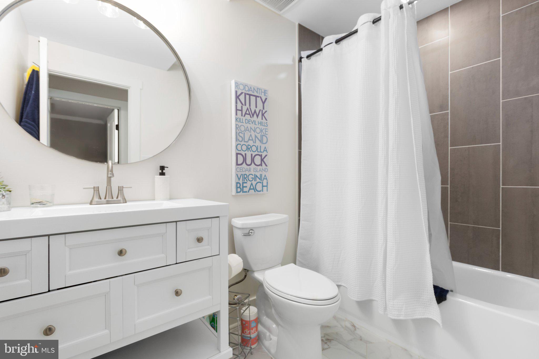 WAYNEWOOD - Residential