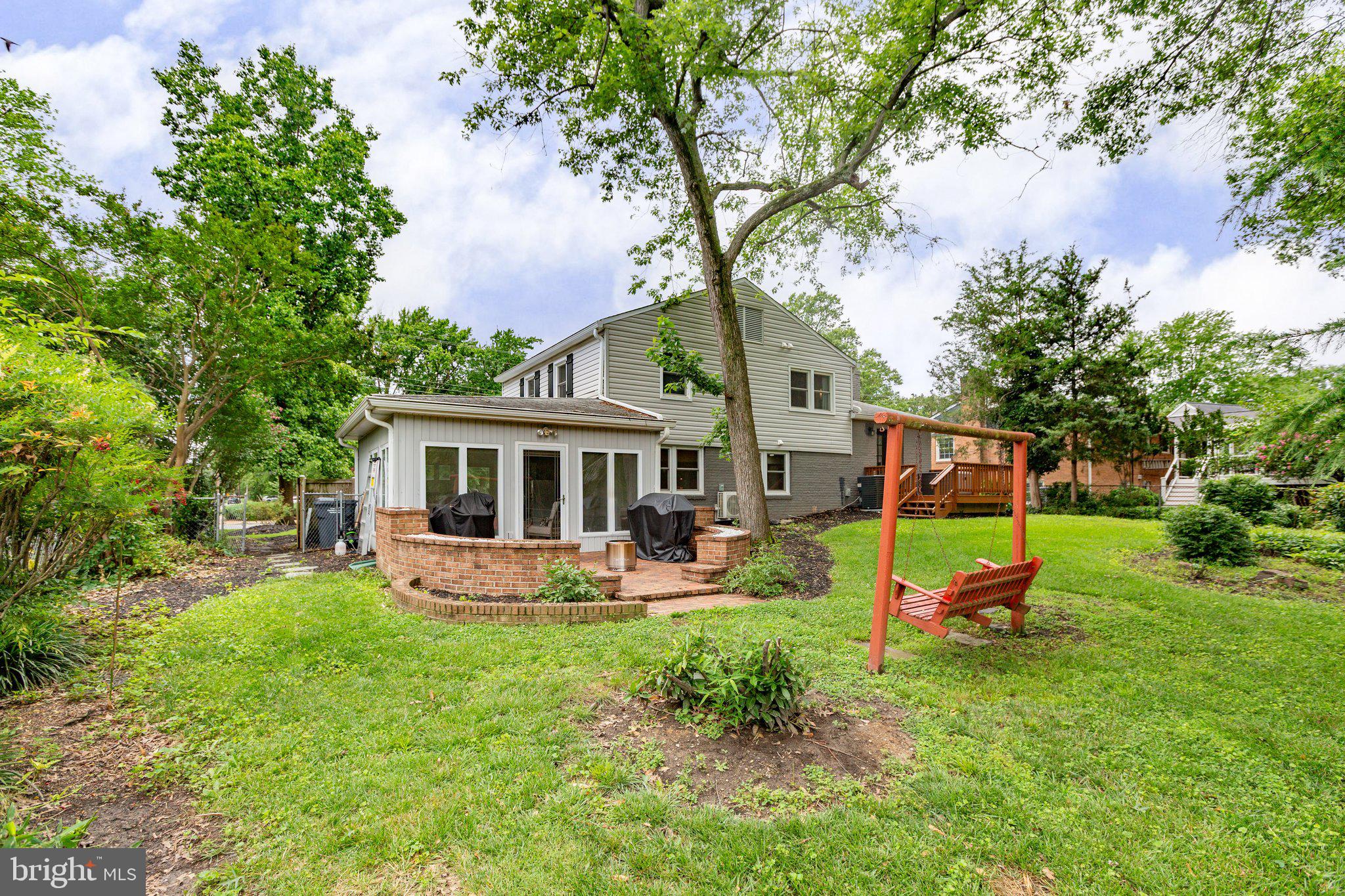 WAYNEWOOD - Residential