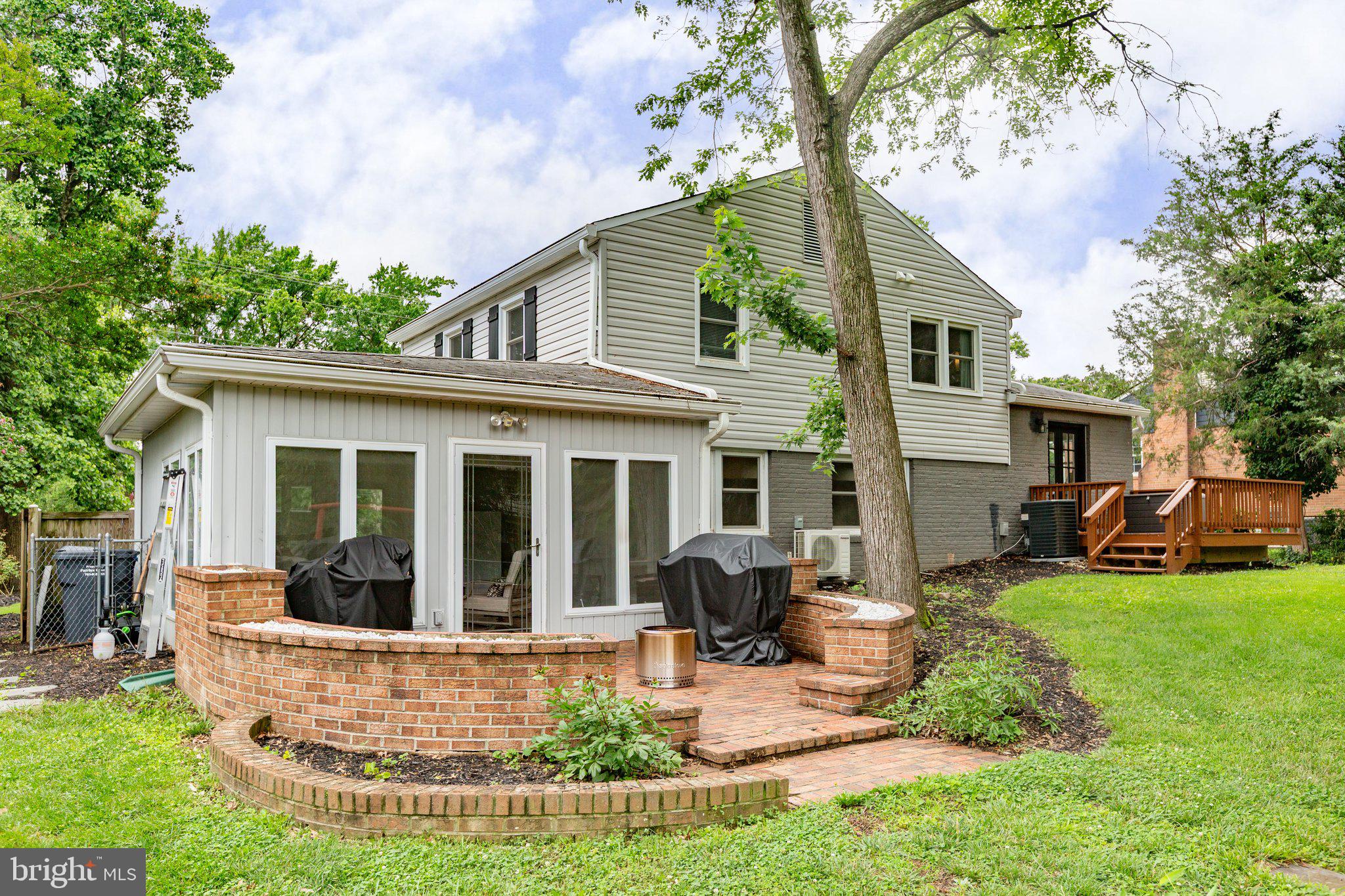 WAYNEWOOD - Residential