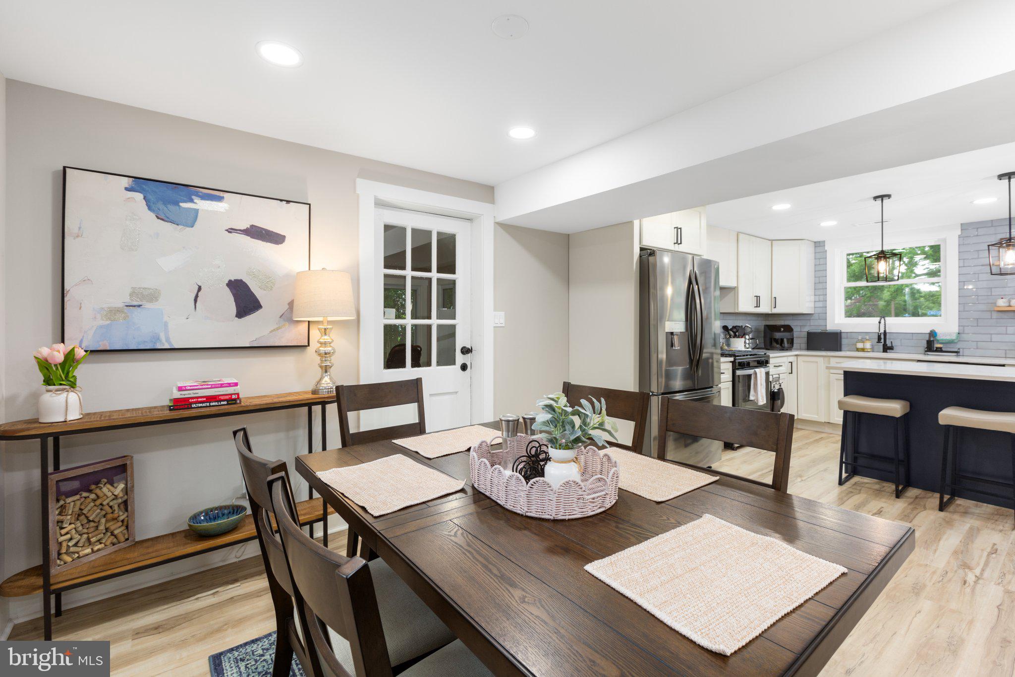 WAYNEWOOD - Residential