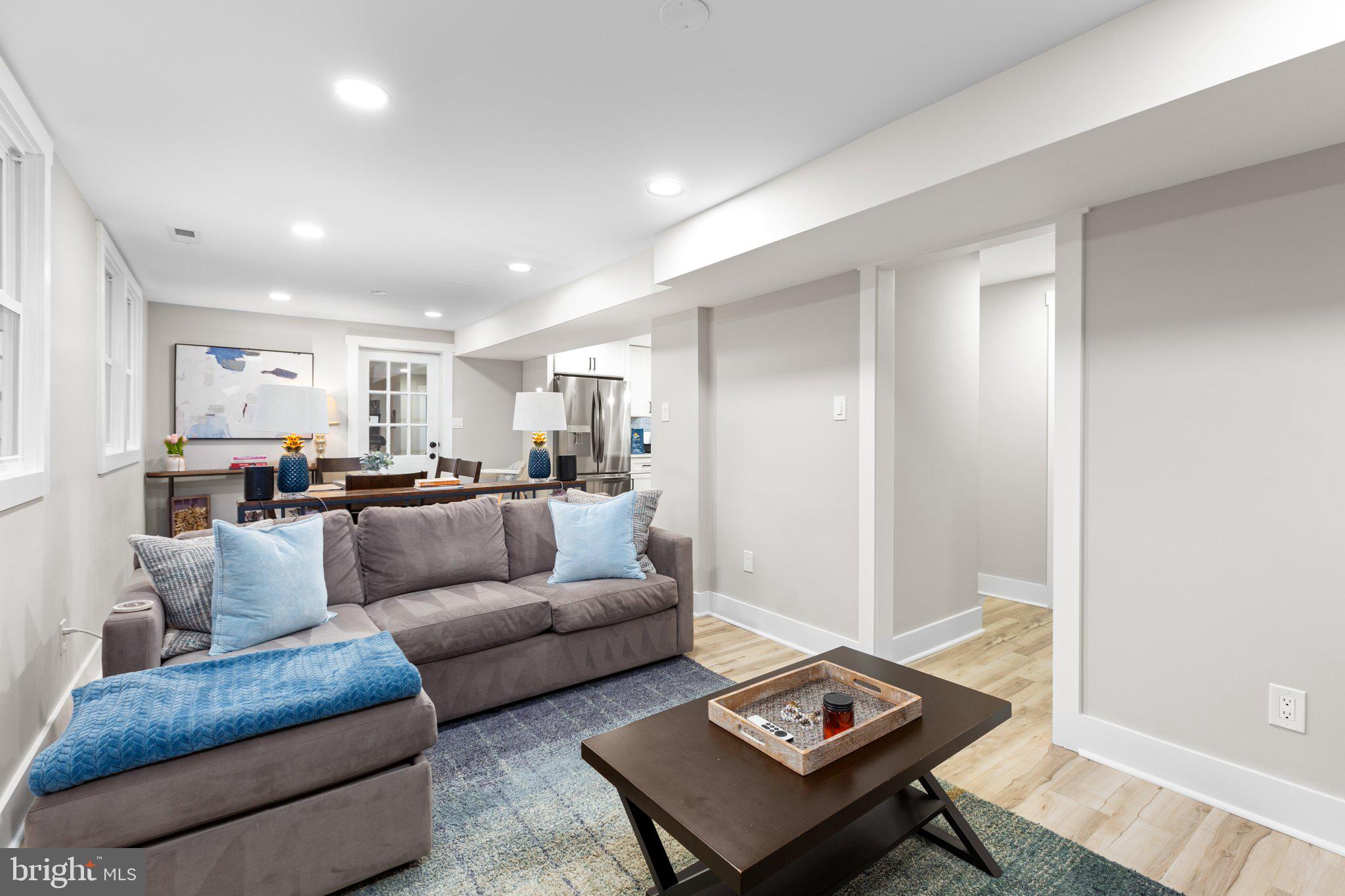 WAYNEWOOD - Residential