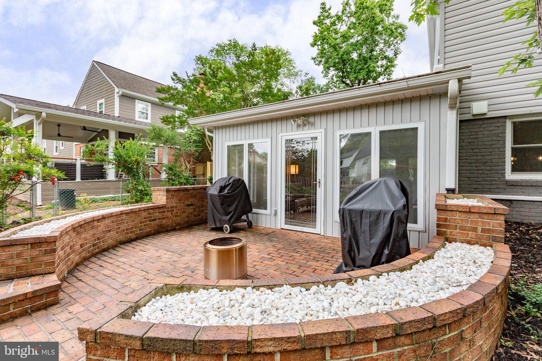 WAYNEWOOD - Residential