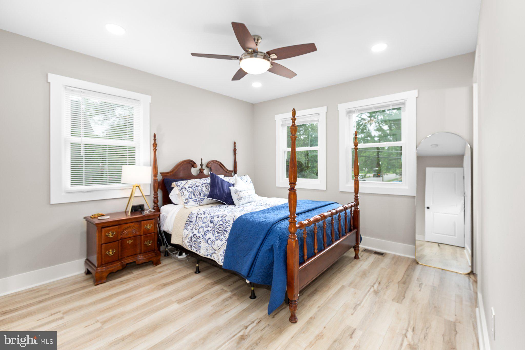 WAYNEWOOD - Residential