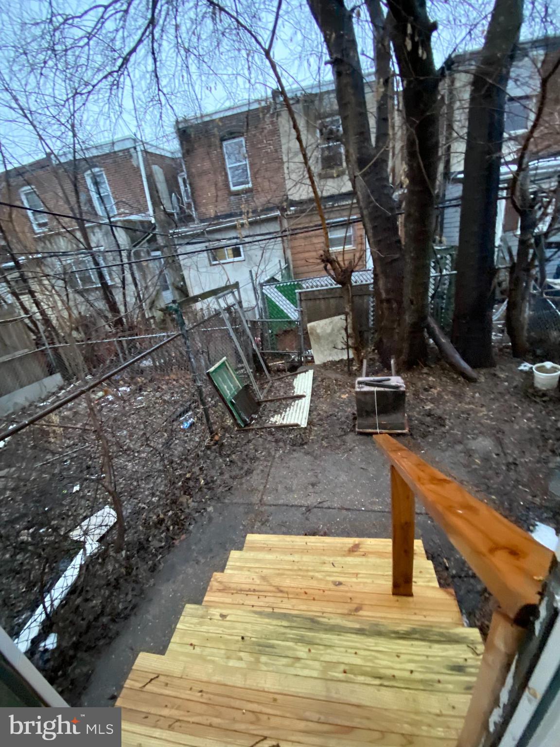 ELMWOOD PARK - Residential Lease