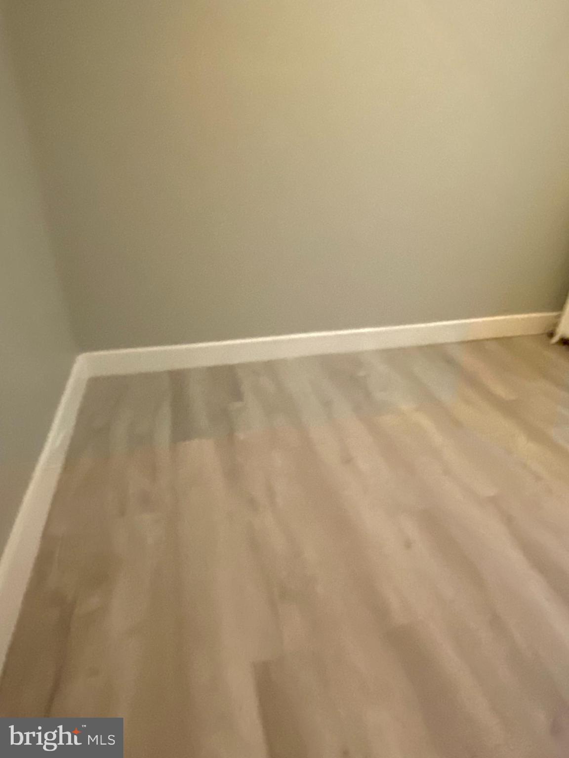 ELMWOOD PARK - Residential Lease