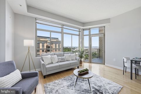 Photo of 3650 S Glebe Road #1145, ARLINGTON, VA 22202 (MLS # VAAR2075416)