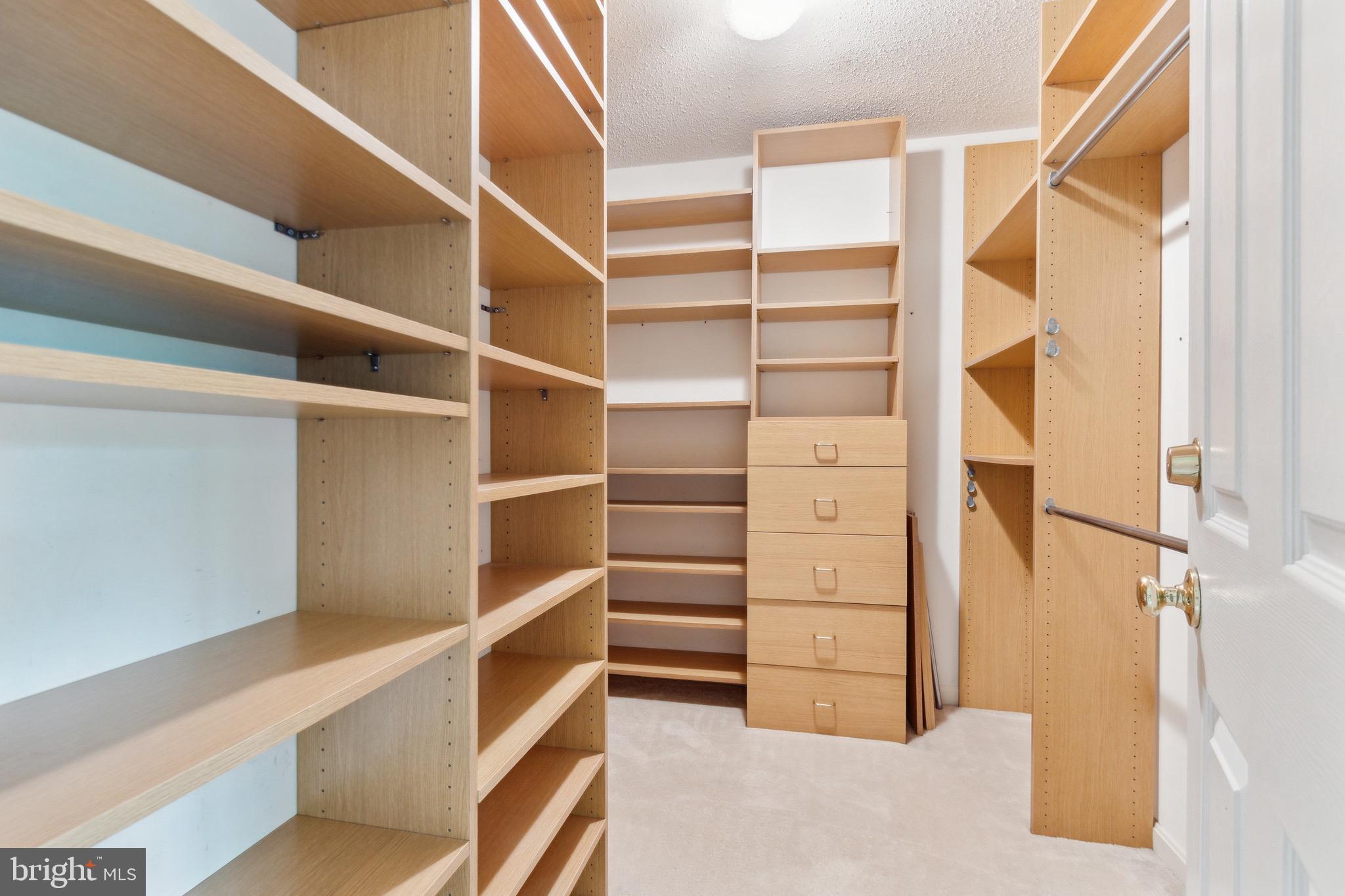 CHRISTIE ESTATES - Residential