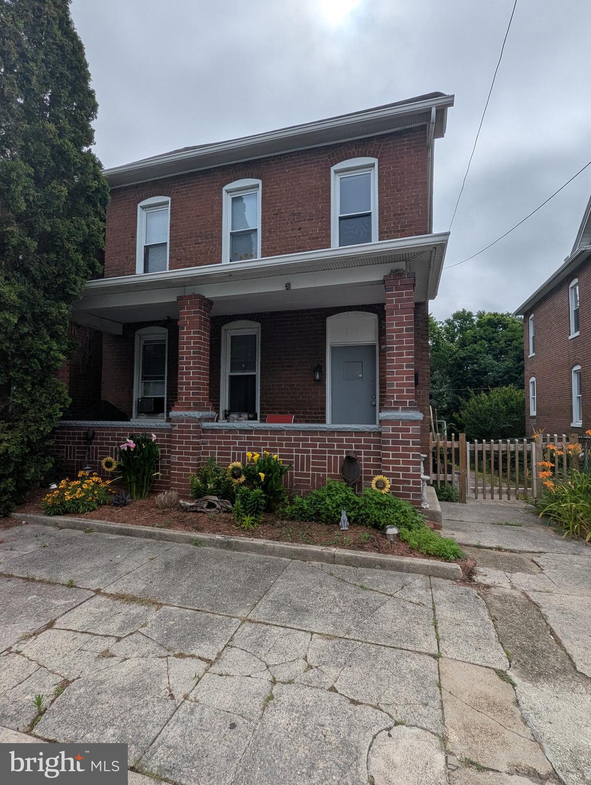 313 PULASKI STREET