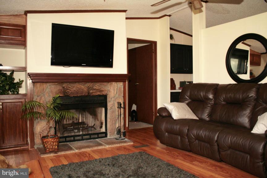 CLARKES LANDING - Residential