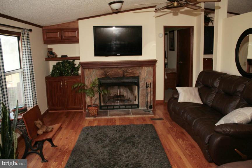 CLARKES LANDING - Residential