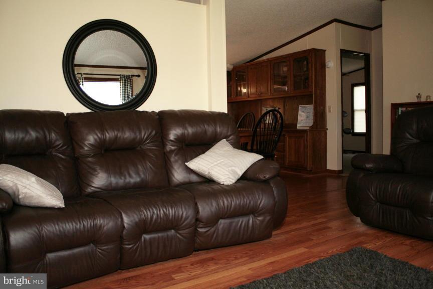 CLARKES LANDING - Residential