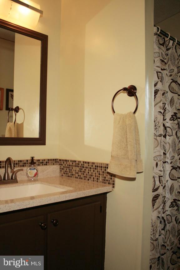 CLARKES LANDING - Residential