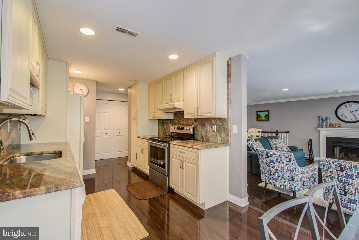 TOWNES OF GLOUCESTER - Residential