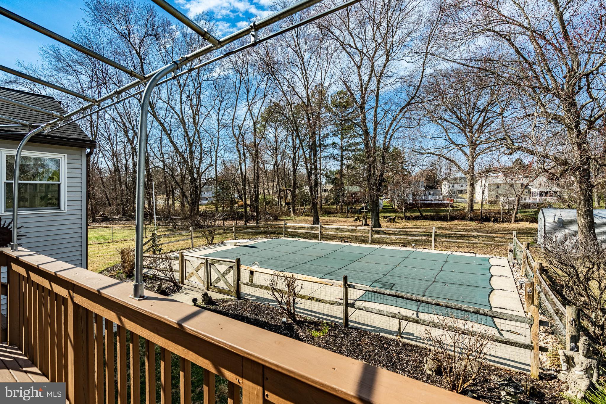 HIDDEN VALLEY - Residential