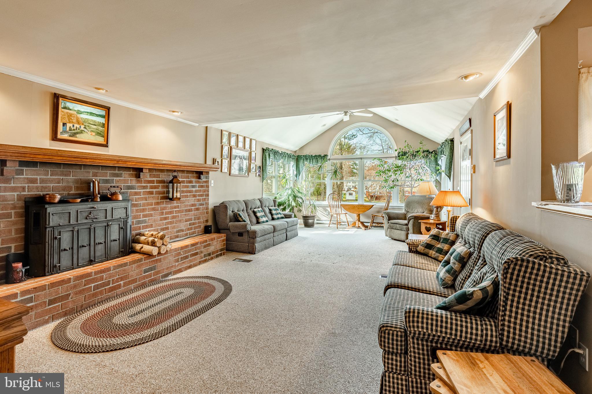 HIDDEN VALLEY - Residential