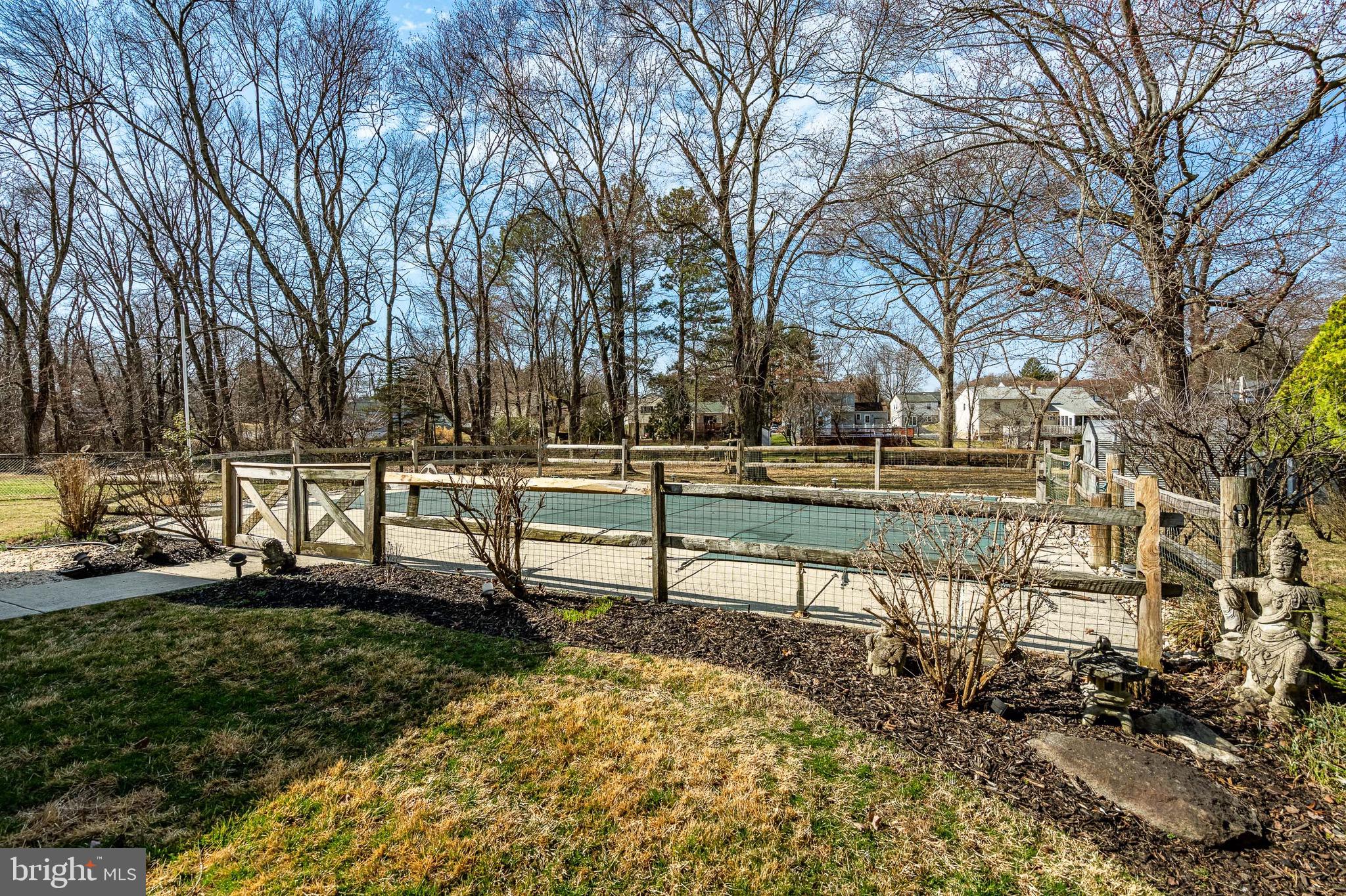 HIDDEN VALLEY - Residential