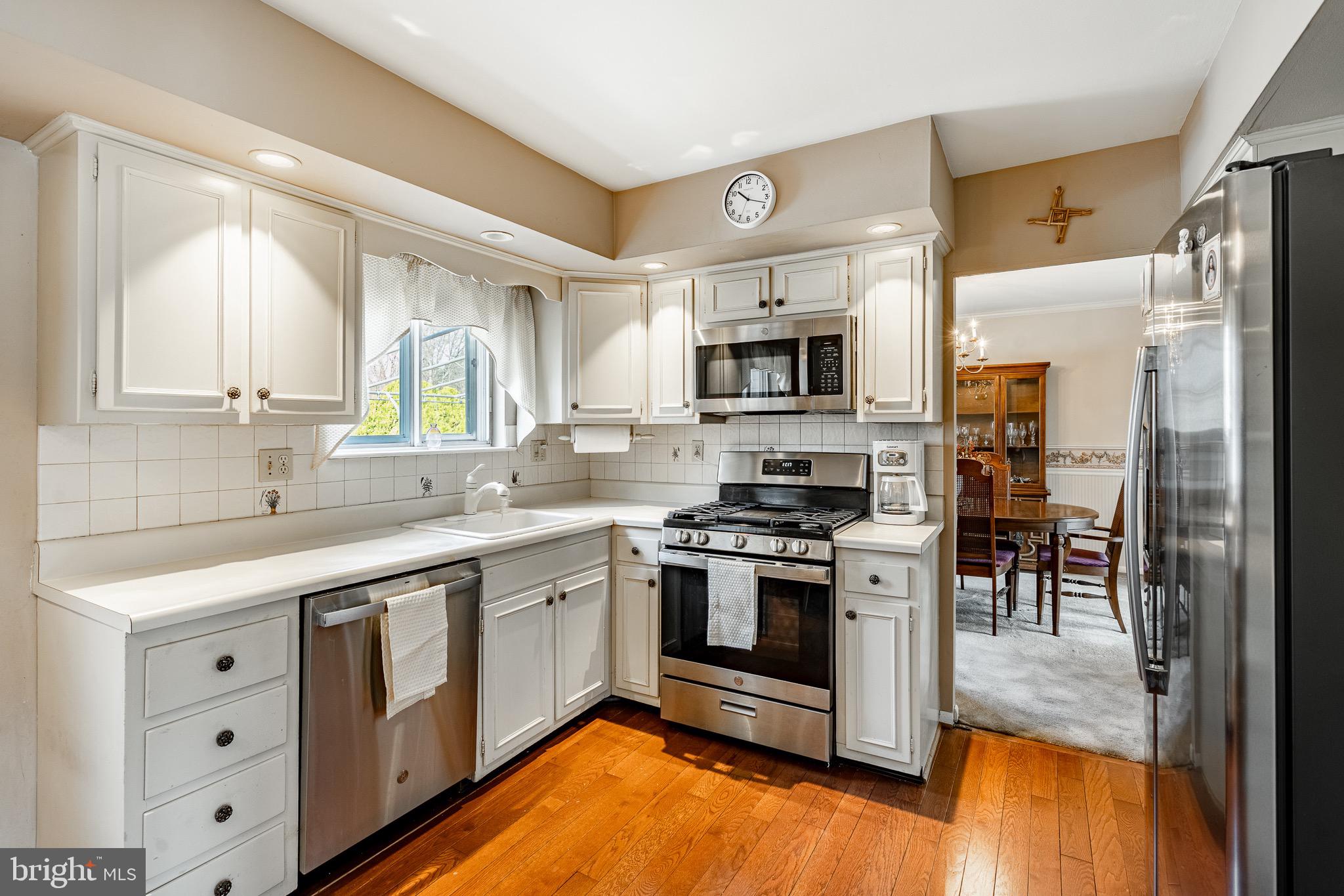 HIDDEN VALLEY - Residential