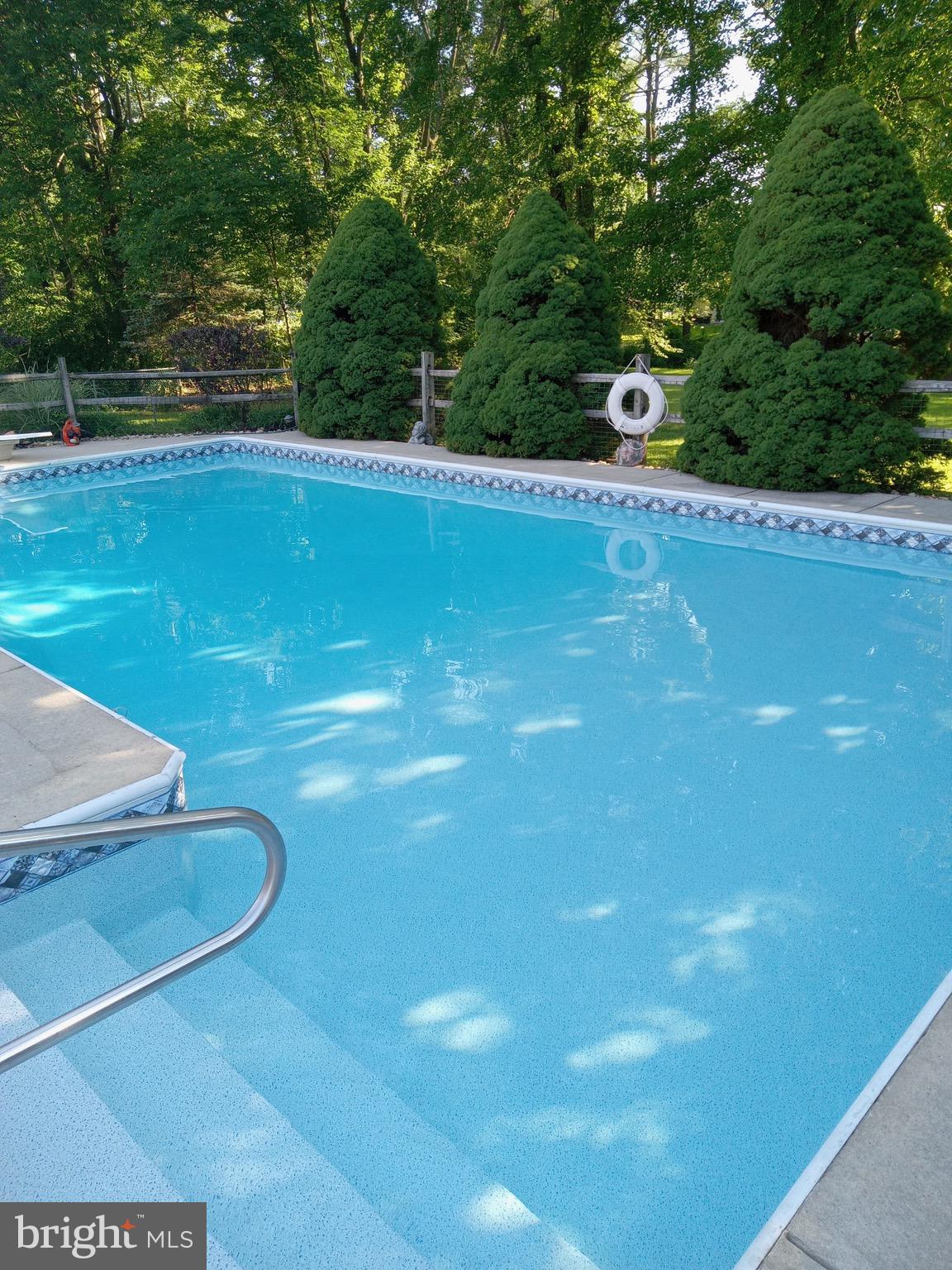 HIDDEN VALLEY - Residential