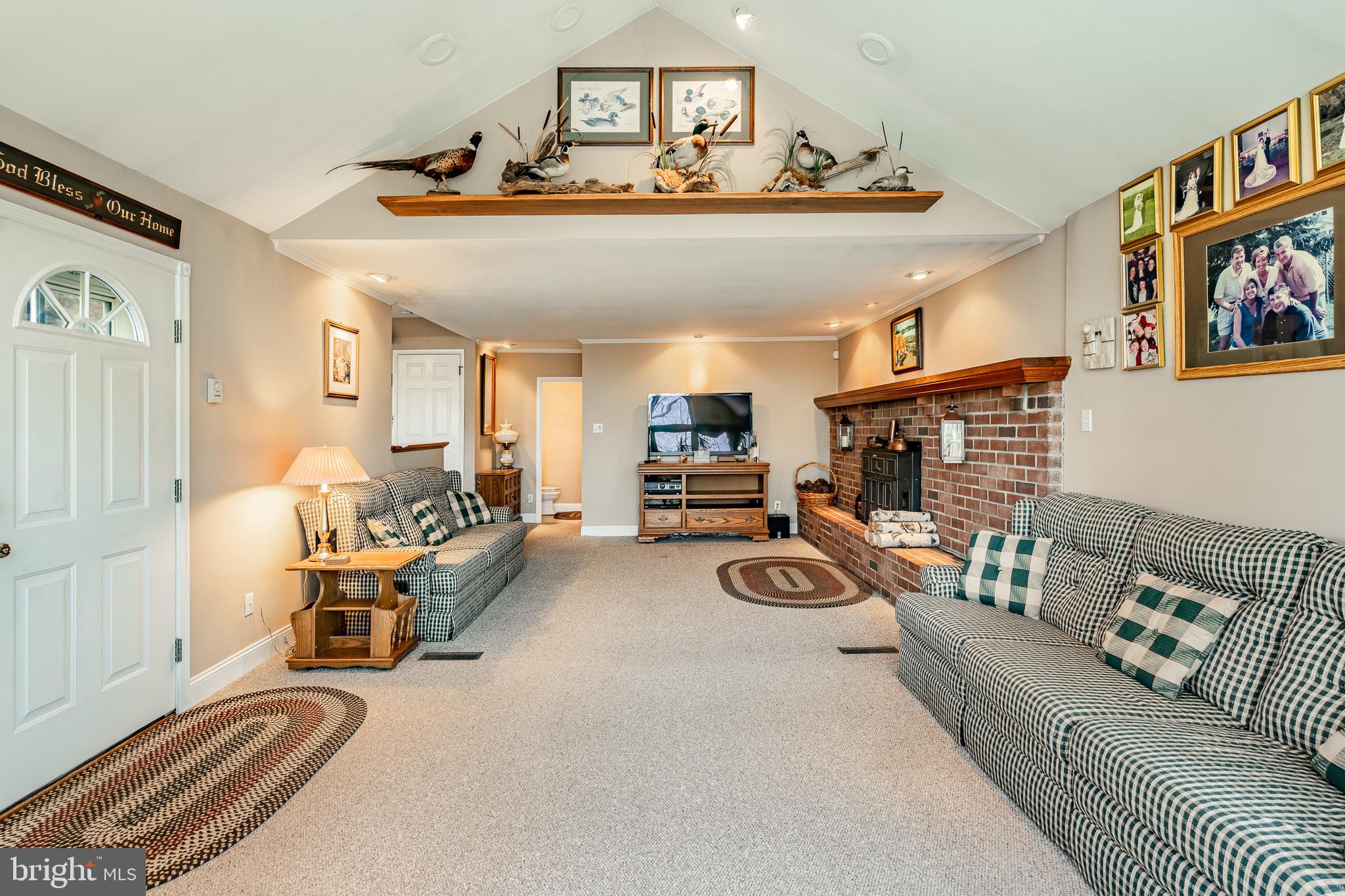 HIDDEN VALLEY - Residential