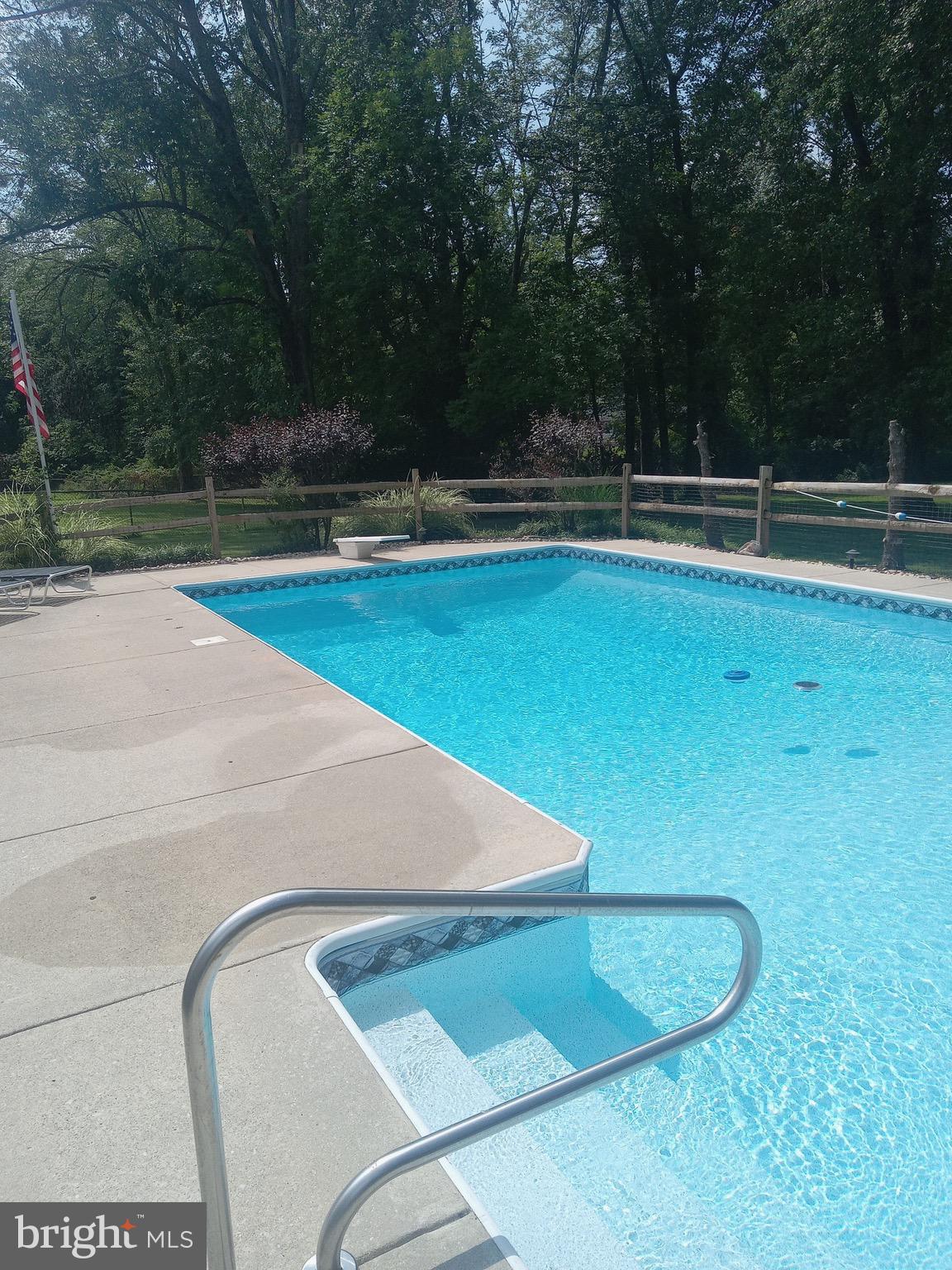 HIDDEN VALLEY - Residential