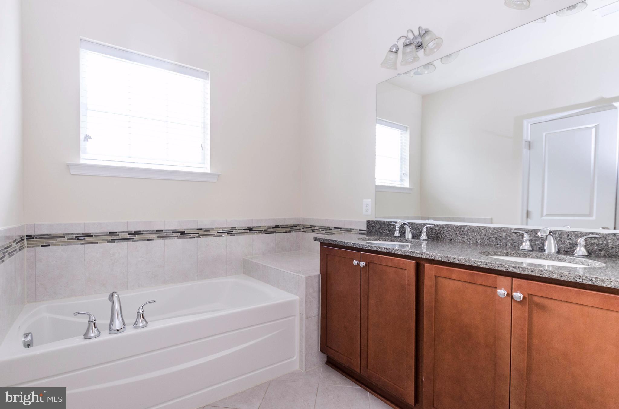 TOWSON GREEN - Residential Lease