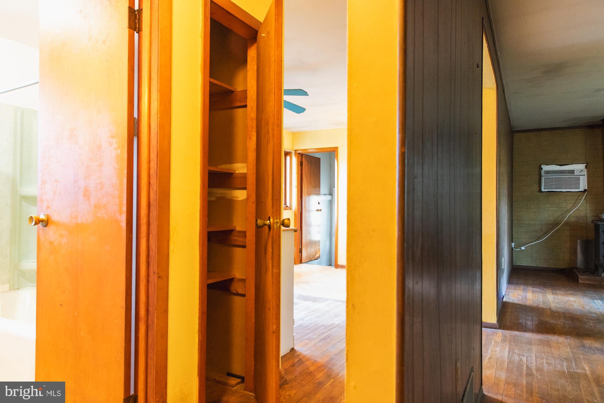 MILLERSVILLE - Residential