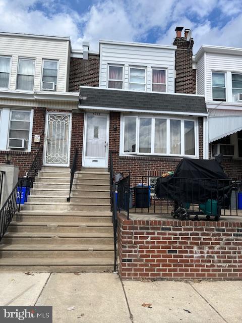 Tenant occupied. Section 8 since 12/3/15
$1150/month