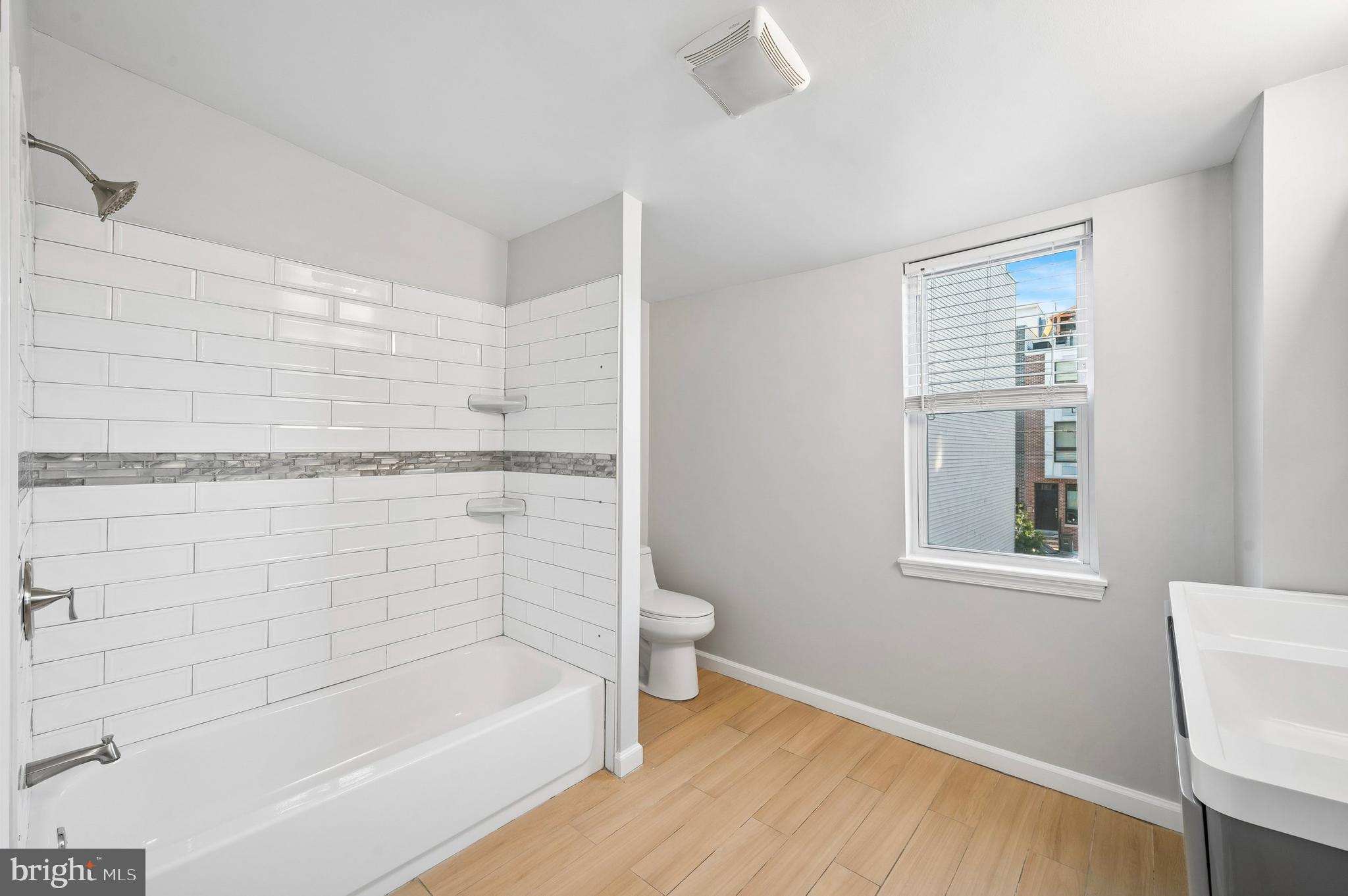 POINT BREEZE - Residential
