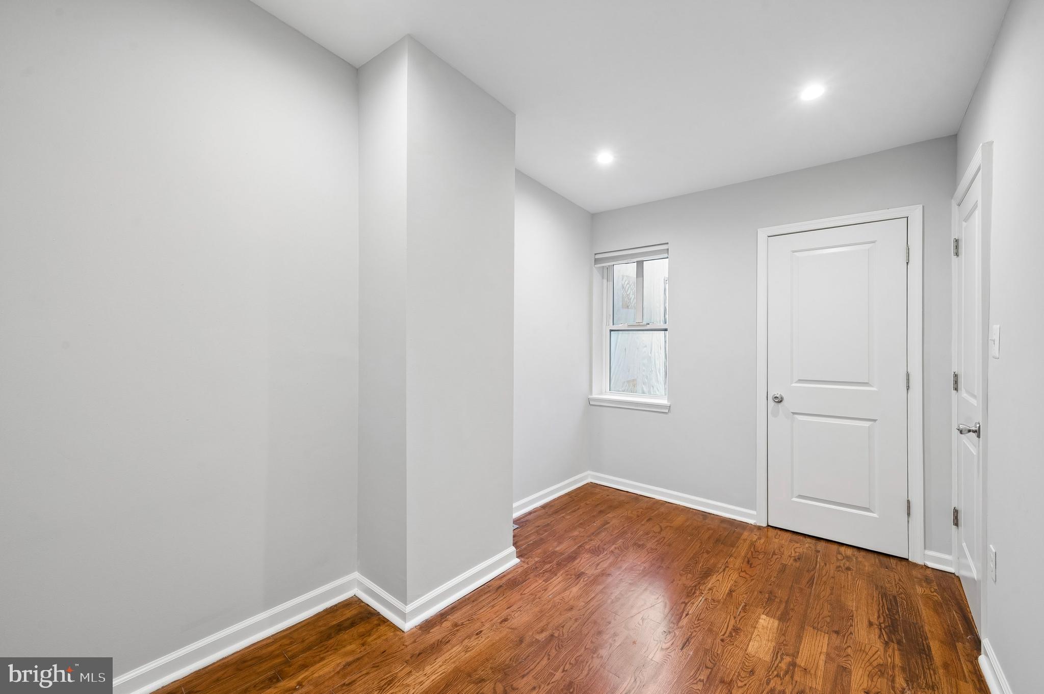 POINT BREEZE - Residential