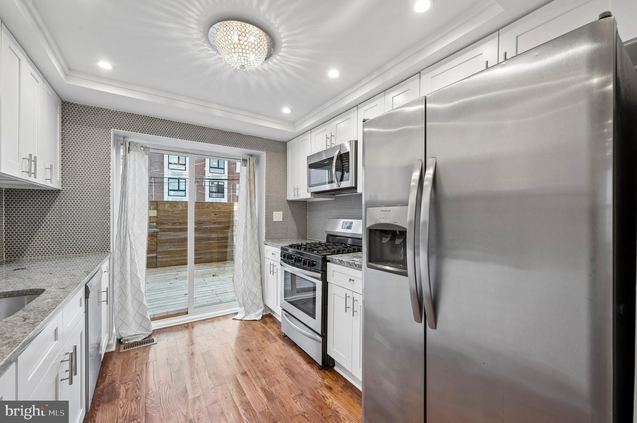 POINT BREEZE - Residential