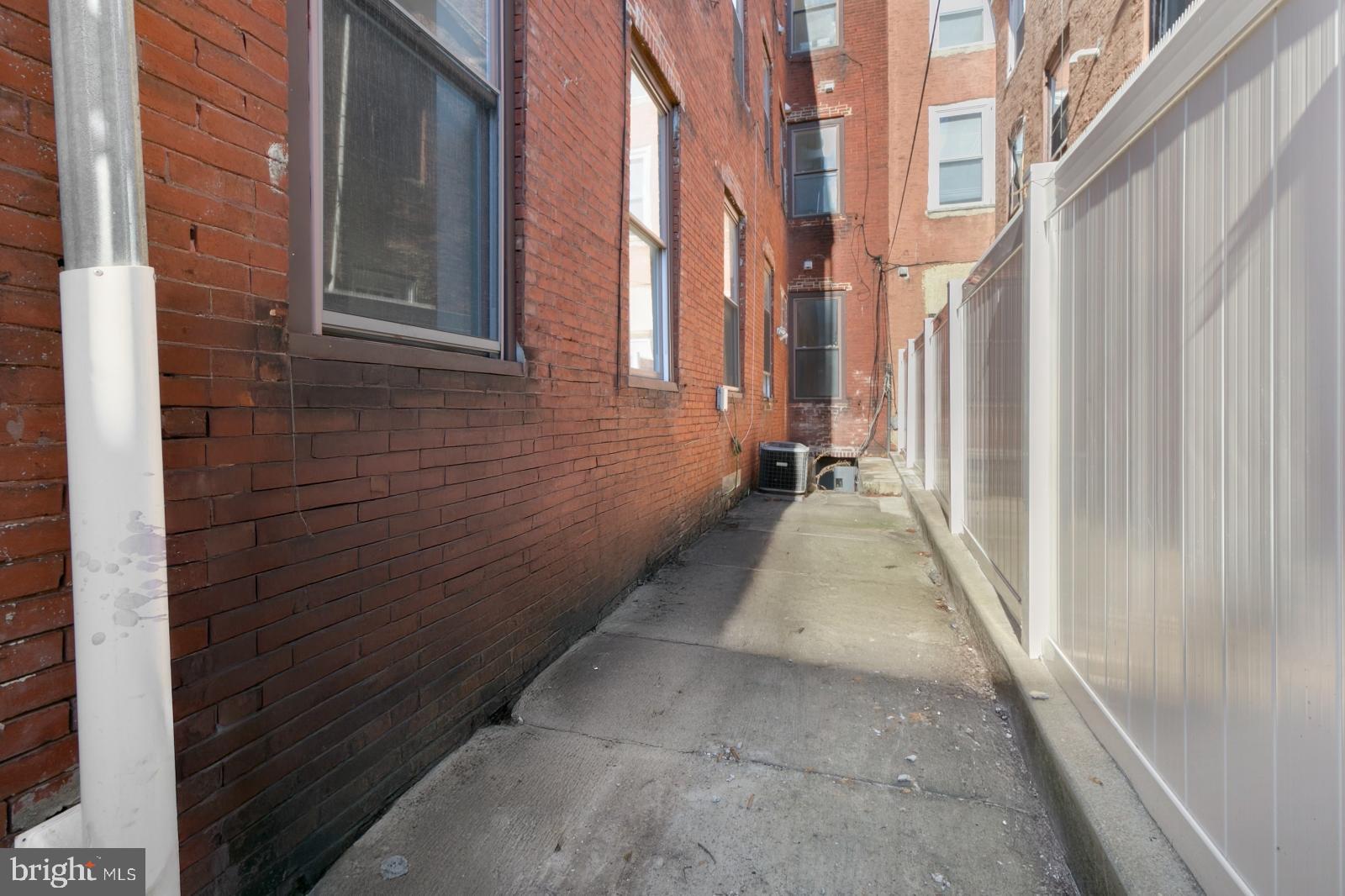 FRANCISVILLE - Residential Lease