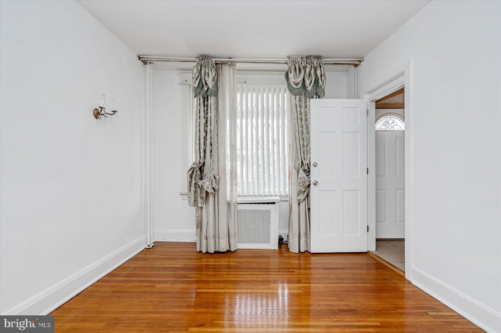 GREEKTOWN - Residential