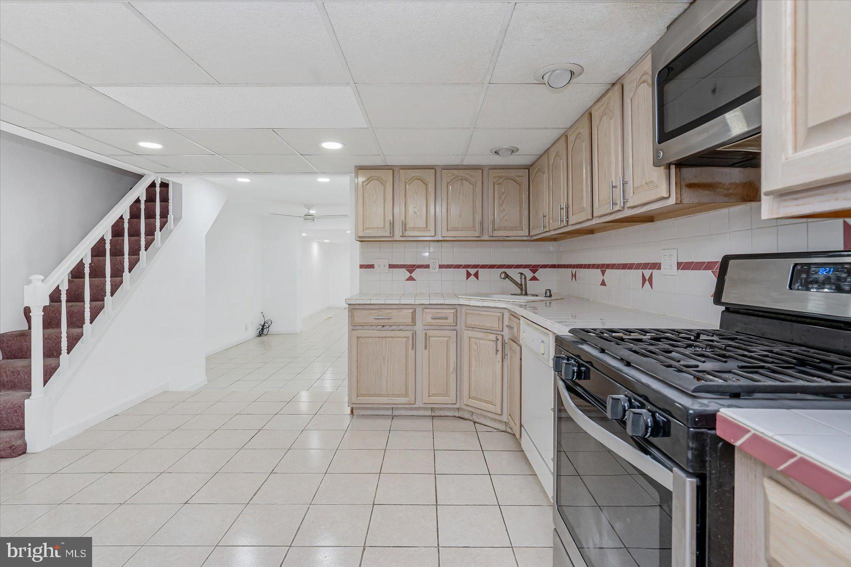 GREEKTOWN - Residential