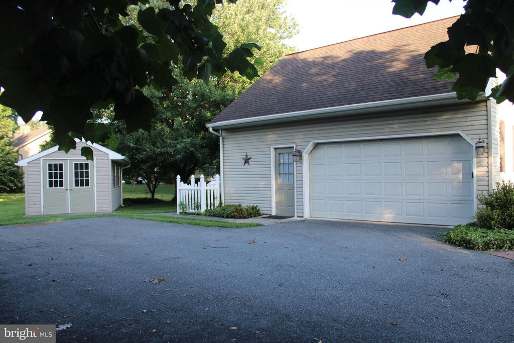 Photo of 109 Sandstone Drive, WILLOW STREET, PA 17584 (MLS # PALA2072954)