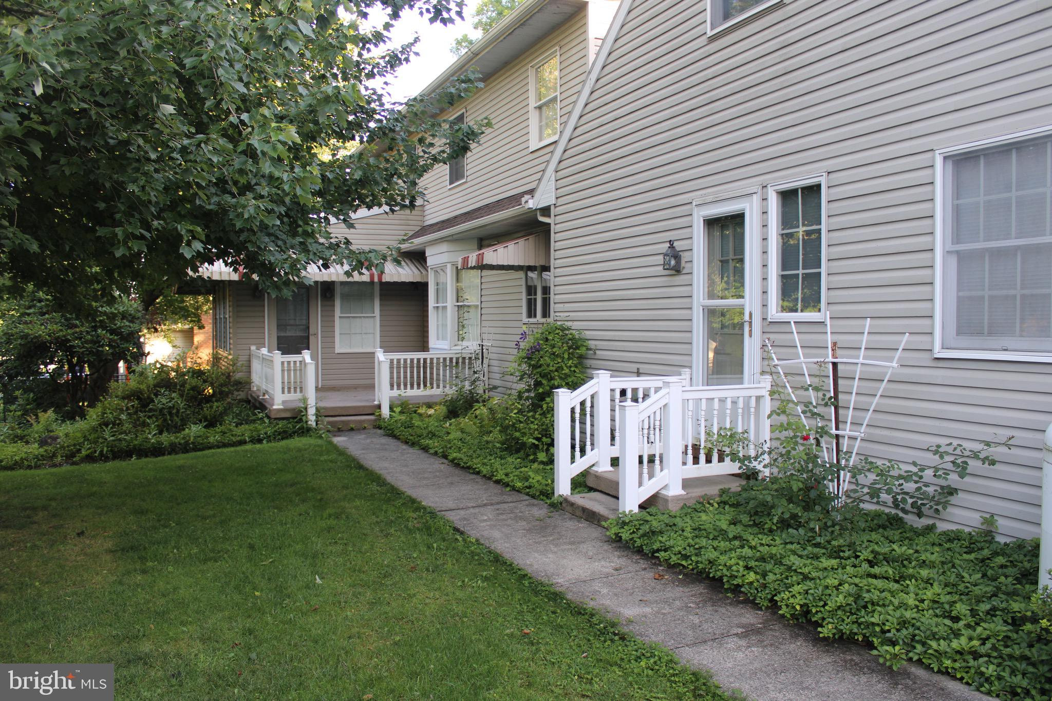109 SANDSTONE DRIVE