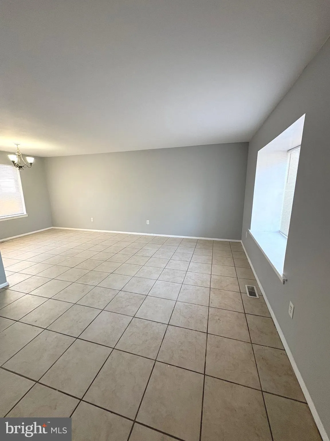 Marlton, New Jersey 08053, United States, 3 Bedrooms Bedrooms, ,3 BathroomsBathrooms,Residential,Pending,81036