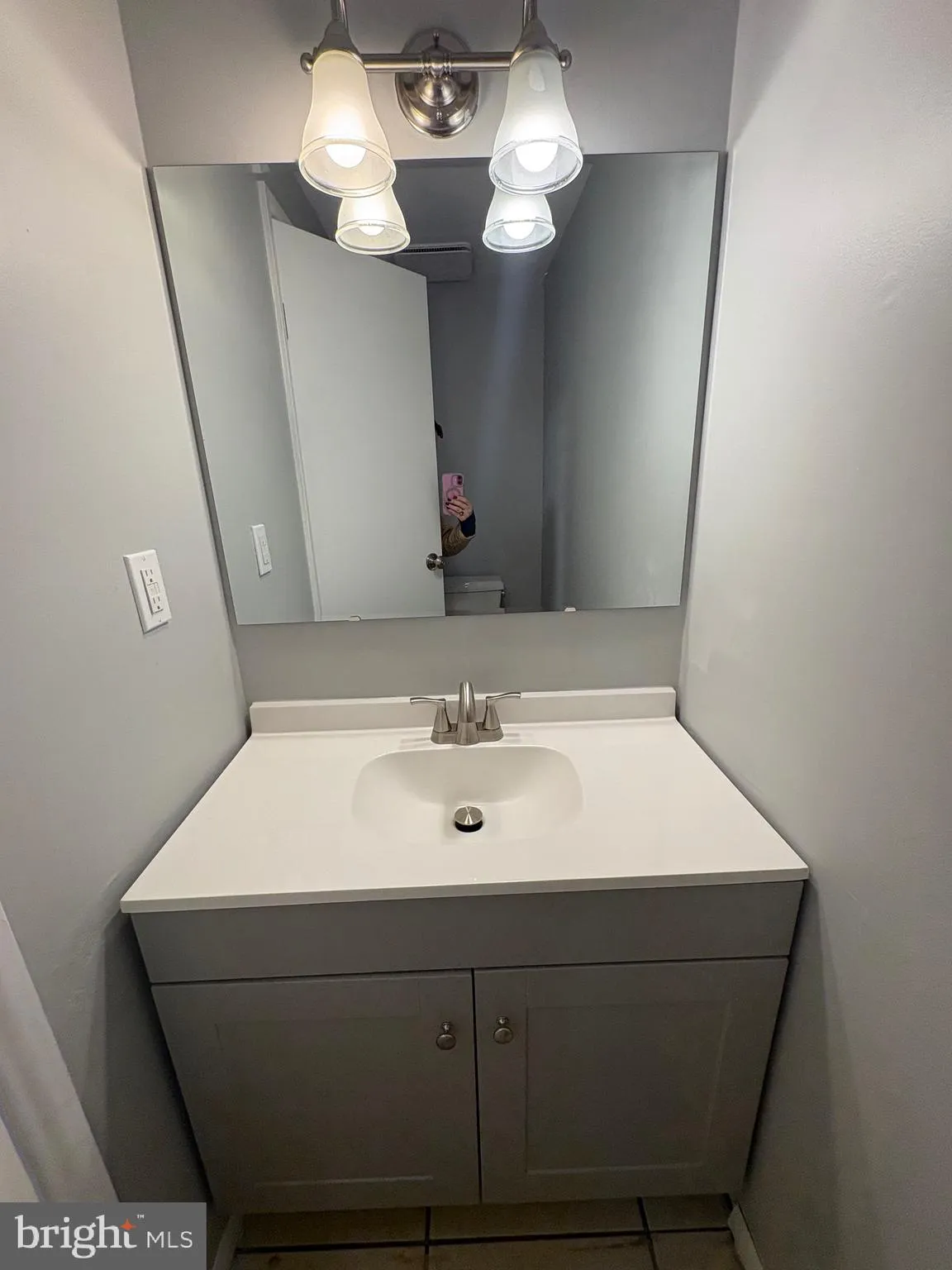 Marlton, New Jersey 08053, United States, 3 Bedrooms Bedrooms, ,3 BathroomsBathrooms,Residential,Pending,81036