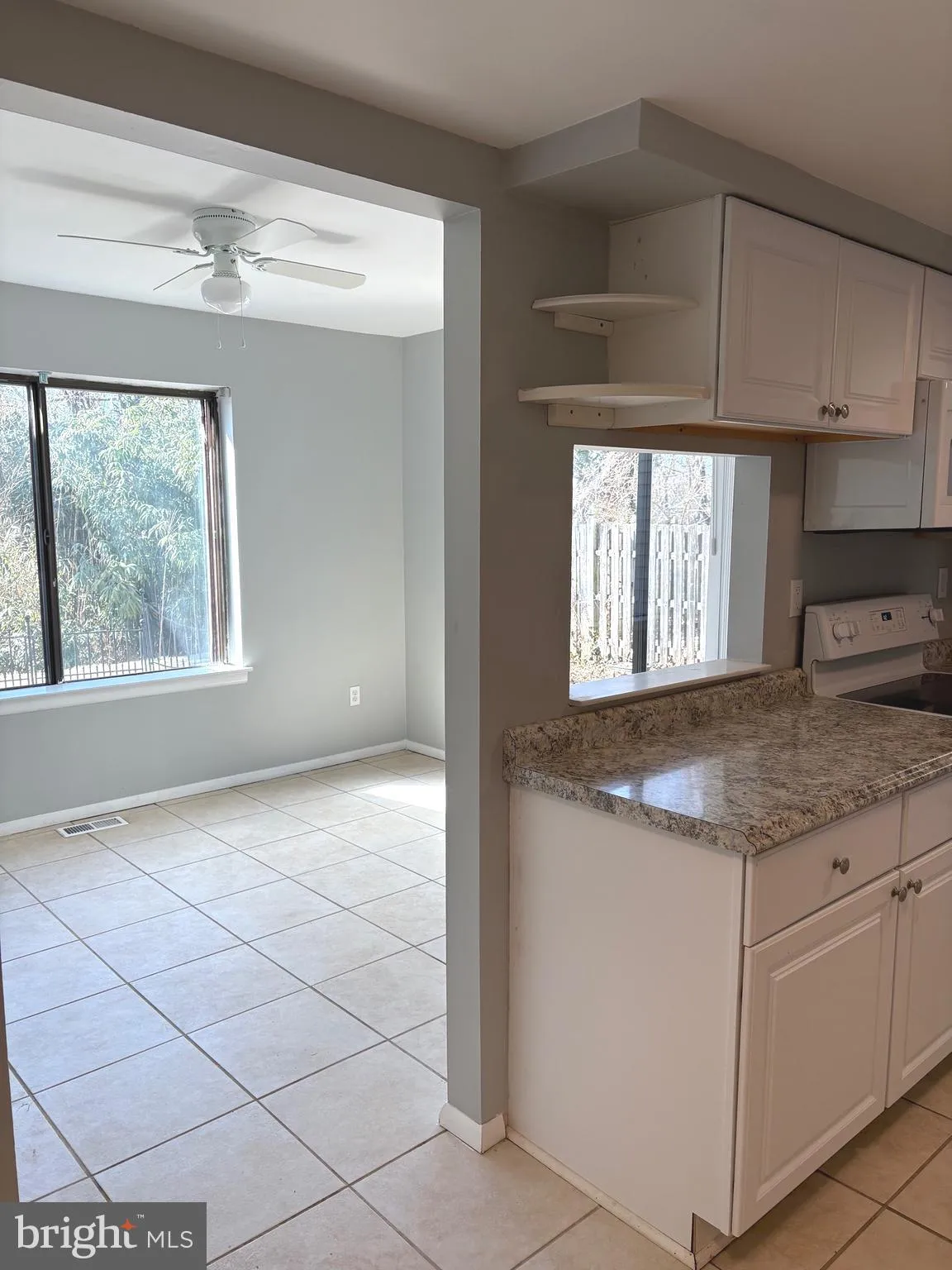 Marlton, New Jersey 08053, United States, 3 Bedrooms Bedrooms, ,3 BathroomsBathrooms,Residential,Pending,81036