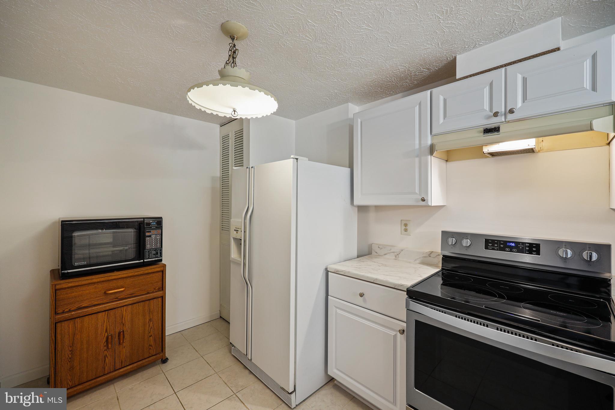 SILVER SPRING CNTRY CLUB - Residential