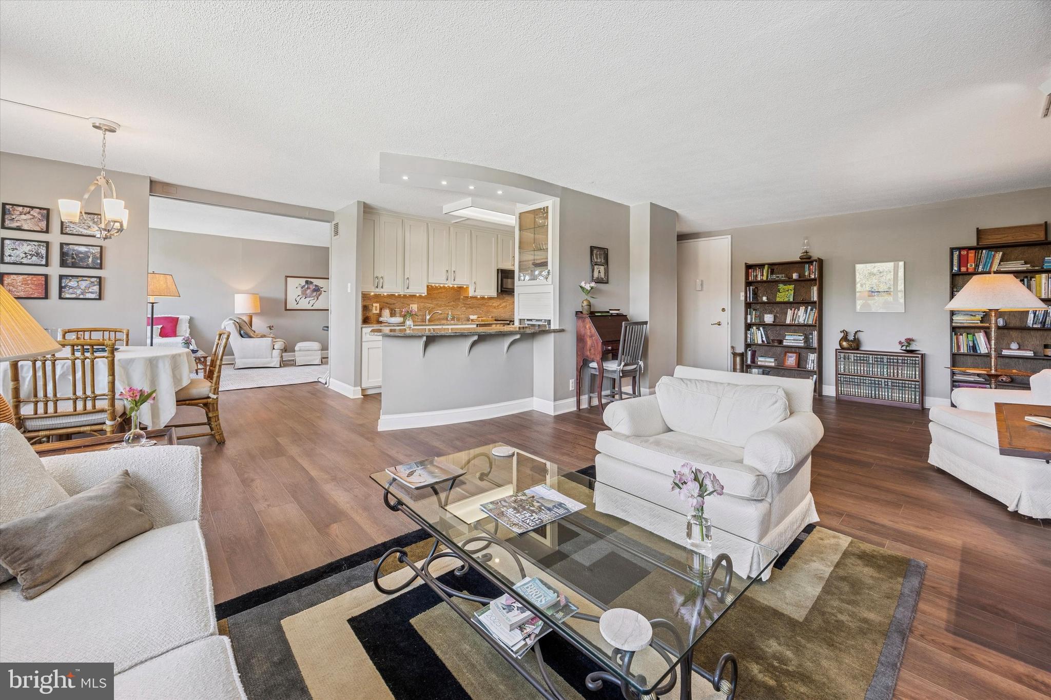 1001 CITY AVENUE W-404