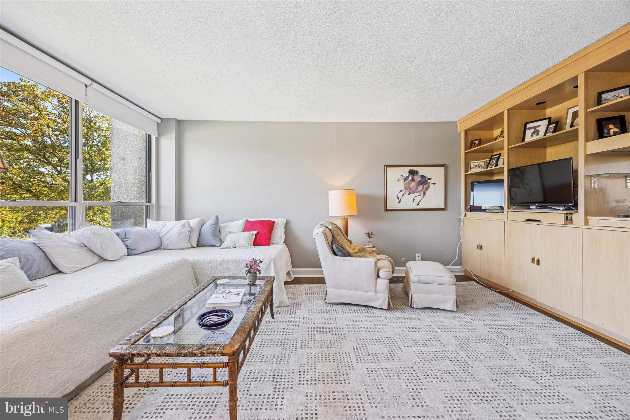 GREEN HILL - Residential