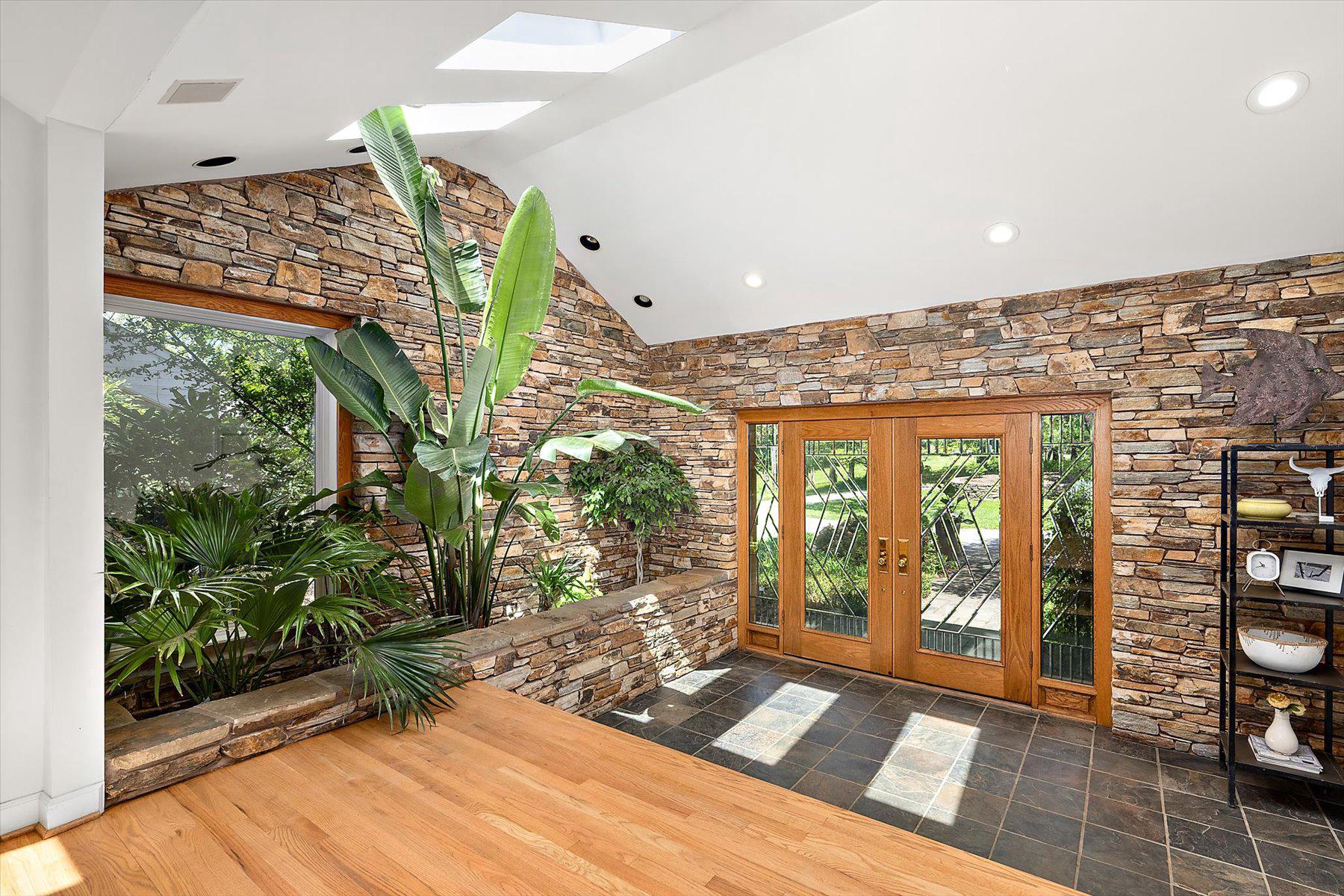 WESTERN RUN - Residential