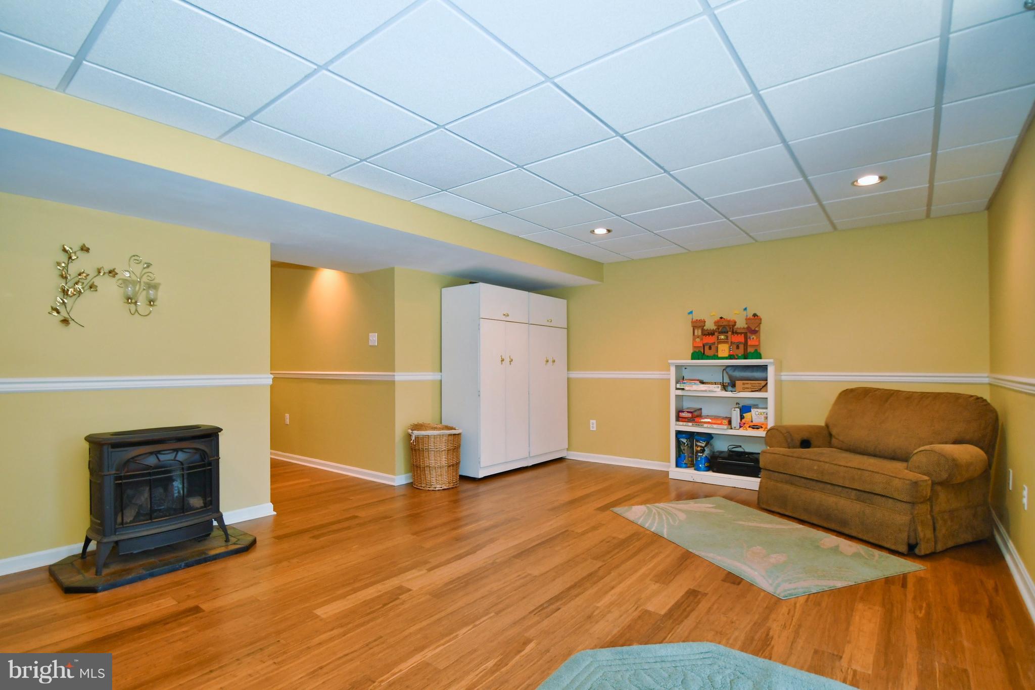 BEACHWOOD ESTATES - Residential