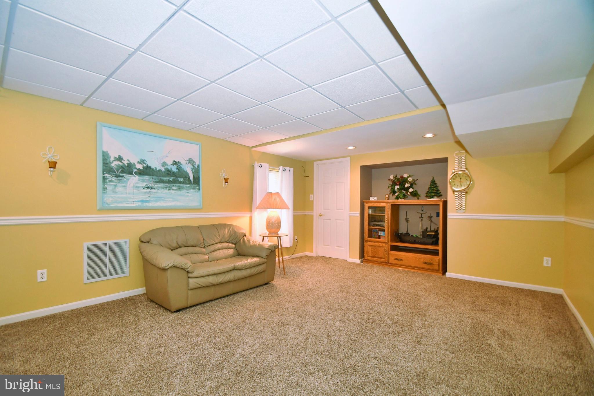 BEACHWOOD ESTATES - Residential