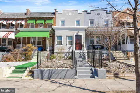 MLS: DCDC2189584