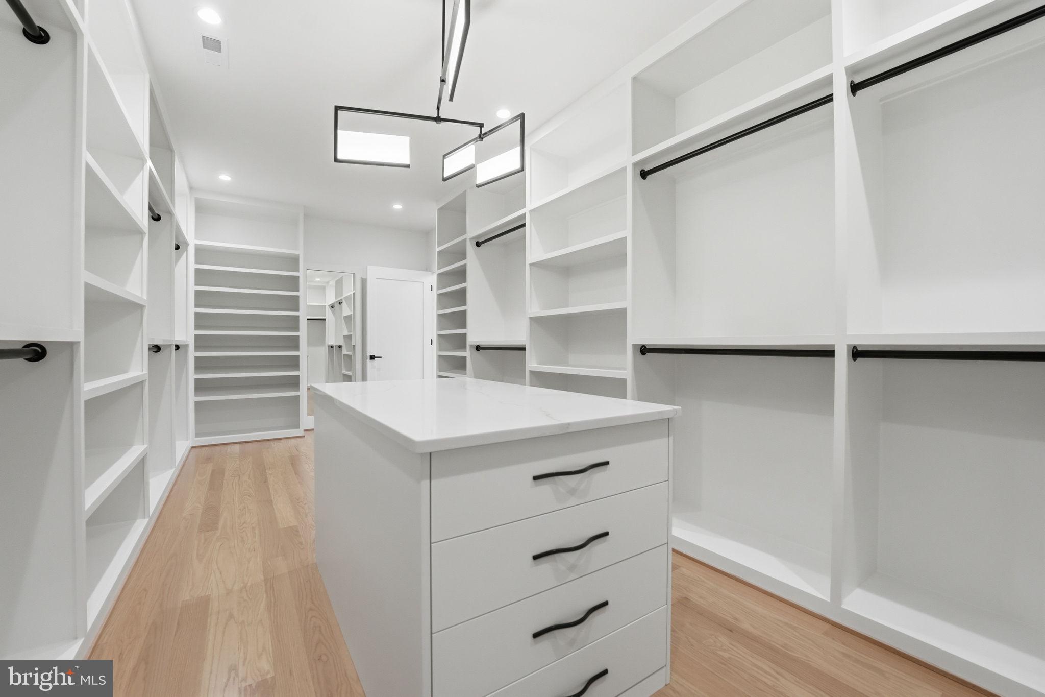 ARLINGTON RIDGE - Residential