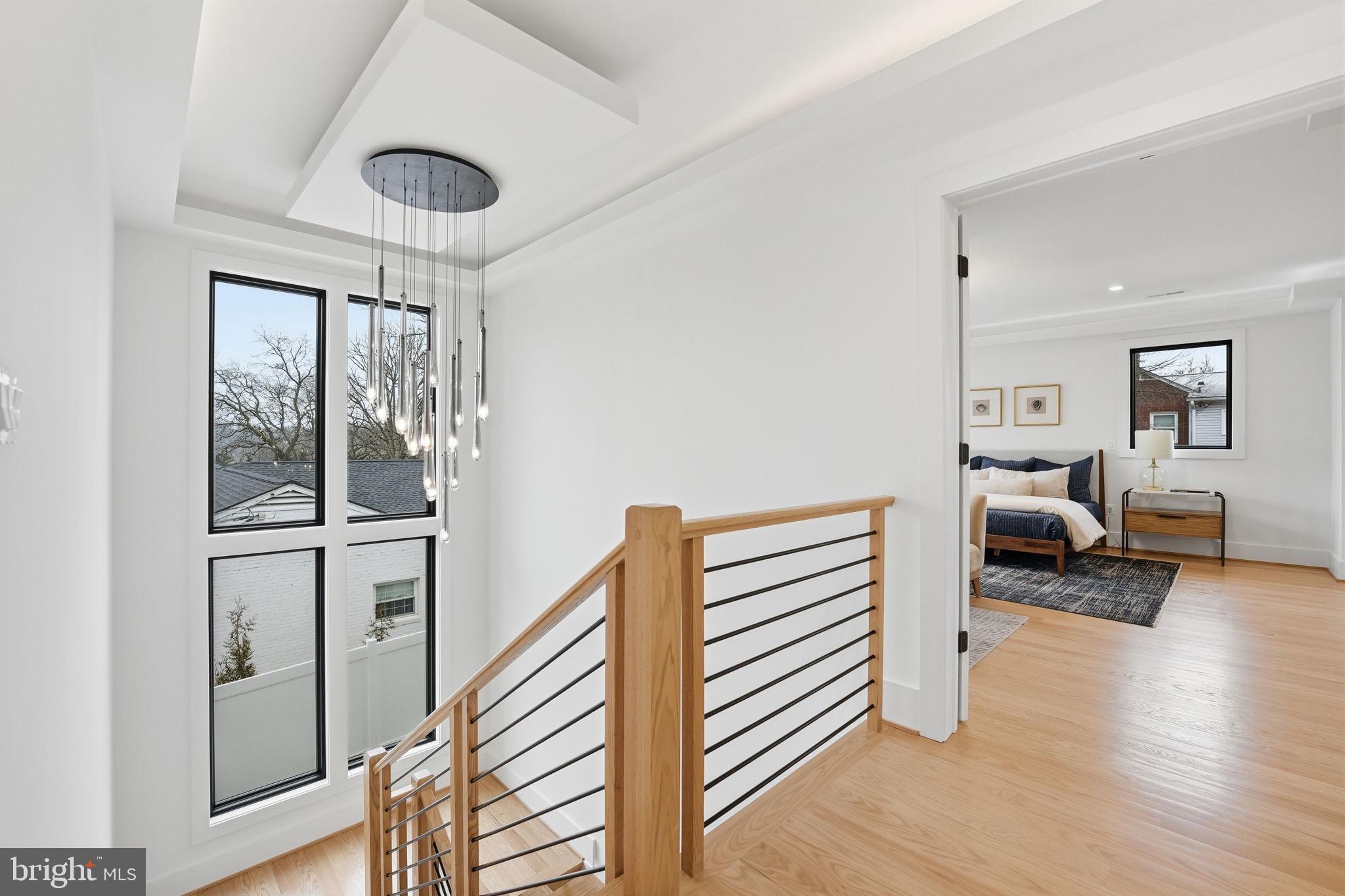 ARLINGTON RIDGE - Residential