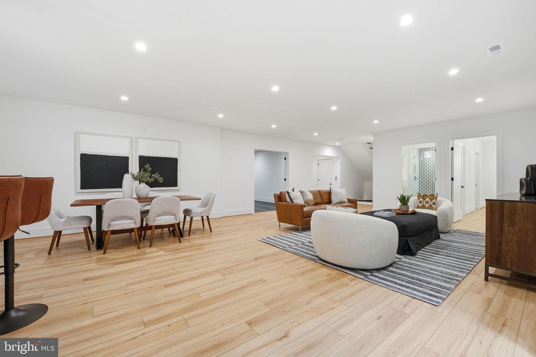 ARLINGTON RIDGE - Residential